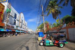 Uno dei tanti Tuk Tuk di Nakhon Ratchasima, la città della Thailandia - © Blanscape / Shutterstock.com 