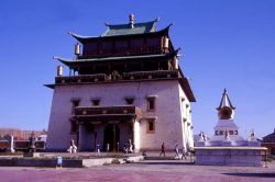 Ulaan Baatar il tempio di Gandan - Foto di Giulio Badini / I Viaggi di Maurizio Levi