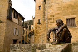 Uno scorcio del villaggio medievale di Sarlat-la-Caneda ...