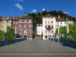 Vecchio ponte a Lubiana, siamo nel centro storico della capitale della Slovenia - © silky / Shutterstock.com