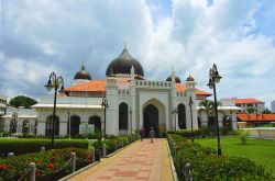Il Vecchio tempio di Masjid Kepitan Kling, forse  il più antico in assoluto dell'isola si trova a  George Town, a Penang in Malesia (Malaysia) - © G2019 / Shutterstock.com ...