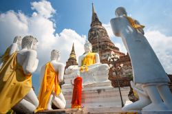 Vecchio tempio nel Parco Storico di Ayutthaya, ...