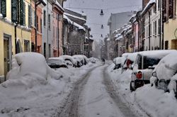 Via Mazzini Lugo di Romagna, durante una fitta ...