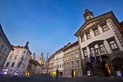 Via centro di Lubiana (Ljubljana) l'elegante capitale della Slovenia - © Matej Kastelic / Shutterstock.com