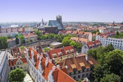 Vista aerea di Stettino (Szczecin) la città della Polonia al confine con la Germania .Il punto di vista è la torre del Castello dei Duchi - © Artur Bogacki / Shutterstock.com ...