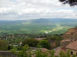 Vista delle colline toscane dal borgo panoramico di Volterra (Provincia di Pisa) - © Giovanni Mazzoni (Giobama)