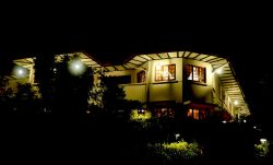 Vista del Governor's Mansion fotografato di notte (Sri Lanka) - © Michela Garosi / TheTraveLover.com