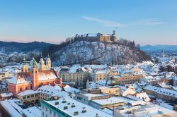 Vista panoramica del centro storico di Lubiana e del suo castello - © Matej Kastelic / Shutterstock.com