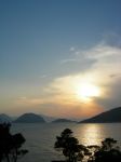 Vista serale, poco prima del tramonto, su di una spiaggia di Alonissos, in Grecia - © 02lab / Shutterstock.com