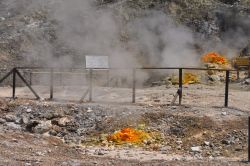 Vulcano Solfatara a Pozzuoli: le fumarole