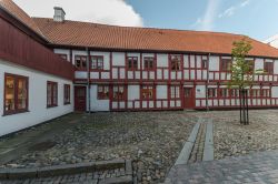 Un edificio storico nella città danese di Aalborg, nel nord della penisola dello Jutland - foto © Arth63 / Shutterstock.com