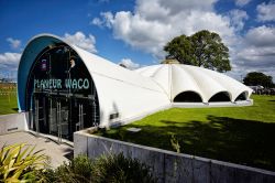 Airborne Museum, il museo dello  sbarco in Normandia a Sainte-Mere-Eglise in Francia - © Jacek Bakutis / Shutterstock.com