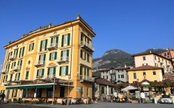 Albergo nella città di Varenna, Lombardia. Una delle suggestive strutture ricettive di Varenna, popolare località nei pressi di Milano - © mary416 / Shutterstock.com 