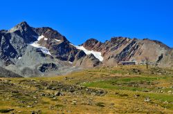 Estate in Val Senales, Trentino Alto Adige. L'andamento di questa valle è decisamente fuori dal comune: in pochi chilometri si passa infatti dai 500 ai 3.200 metri sul livello del ...