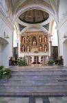 Altare maggiore nella CHiesa Madre di Noci in Puglia
