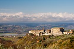 Alviano e il suo Lago omonimo in Umbria