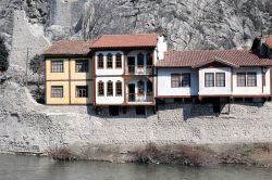 Amasya, la storica città della Turchia che vanta un passato di millenni durante i quali diverse civilizzazioni hanno lasciato il segno.

