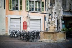 Anche i centro storici del Trentino sembrano abbandonati durante la pandemia coronavirus 2020 in Italia - © Antonio Jarosso / Shutterstock.com