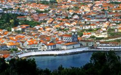 Angra do Heroismo il centro UNESCO sull'isola di Terceira, arcipelago delle Azzorre - © Art Phaneuf Photography / Shutterstock.com