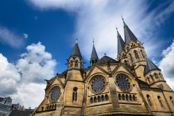 Un'antica chiesa della città di Wiesbaden, capoluogo dell'Assia, Germania.
