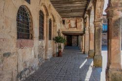 Antica galleria medievale nella piazza principale di Medinaceli, Soria, Spagna.

