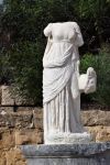 Antica statua greca nel sito archeologico di Salamis, Famagosta, Cipro Nord.

