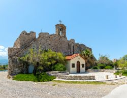 Antiche mura della fortezza di Rion a Patrasso, Grecia. Venne costruito dal sultano Bayazid II° nel 1499 sulle rovine del vecchio tempio di Poseidone. 
