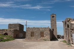 Antiche rovine di Bosra, Siria. Oggi è un importante sito archeologico e dal 1980 fa parte dei patrimoni mondiali dell'umanità della nazione mediorientale.
