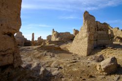Antiche rovine di Gaochang a Turpan, Cina. Importante centro sulla Via della Seta, questa cittadina fu assediata da 120 mila uomini dell'armata mongola che ne decretò la fine.
