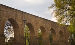 Antico acquedotto di Morelia, Messico. Questo imponente acquedotto venne costruito fra il 1785 e il 1788 per soddisfare il crescente fabbisogno idrico della città. E' formato da 253 ...
