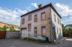 Antico edificio nella città di Mikulov, Repubblica Ceca. Questo bel paese sorge sopra una collina a circa 250 metri di altezza sul livello del mare.



