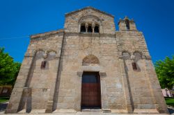 Antico edificio religioso nel Comune di Orosei, Sardegna.
