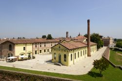 Archeologia industriale a Soncino: fabbriche storiche fotografe dal castello