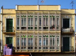 Architettura di un antico palazzo nella città di Melilla, Spagna.
