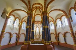 L'architettura interna di una sala del castello di Vianden, Lussemburgo - © Kit Leong / Shutterstock.com