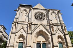 Architettura neogotica per la chiesa dedicata a San Rocco nel cuore di Montpellier, Occitania, Francia. La costruzione risale al XIX° secolo.

