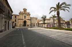 Architettura religiosa nel centro cittadino di Avola, Sicilia.



