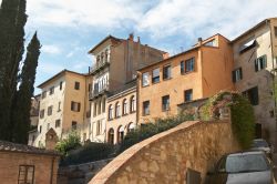 Architettura urbana a Montepulciano, Toscana, Italia.
