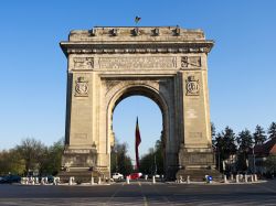 L'arco di trionfo di Bucarest, così come lo vediamo oggi, è del 1935. Prima ne vennero realizzate due versioni temporanee: una in legno, preparata in fretta nel 1878 quando ...