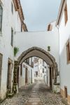 Arco in stile gotico nel centro storico di Marvao, Portogallo - © ahau1969 / Shutterstock.com