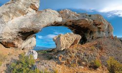 Arco naturale in pietra a La Ciotat, dipartimento Bocche del Rodano (Francia).
