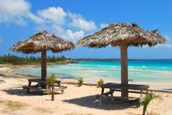 Area relax su una spiaggia dell'isola di Eleuthera, Bahamas. 
