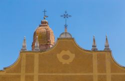 Particolare del campanile e della facciata della Chiesa di San Giuseppe a Scandiano