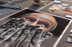 Artisti di strada creano opere d'arte con i gessetti al Santuario della Beata Vergine delle Grazie di Curtatone, Festa delle Grazie, - © freevideophotoagency / Shutterstock.com