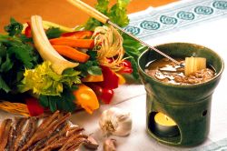 Asti, Piemonte: qui in autunno si celebra il Bagna Cauda Day, la specialità culinaria piemontese