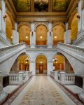Atrio e scalone nell'edificio del Senato in Capitol Square a Columbus, stato dell'Ohio (USA) - © Nagel Photography / Shutterstock.com