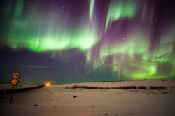L'aurora boreale è uno degli spettacoli naturali che si possono ammirare a Husavik (Islanda).
