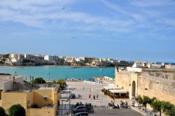 Baia di Otranto vista dal Castello le mura del borgo la spiaggia e la citta nuova