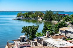 Scorcio della Baia di Cienfuegos, Cuba, detta anche Baia di Jagua.
