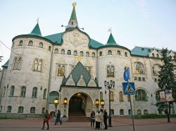 Lo stupendo edificio della Banca Statale nel centro della città di Nizhny Novgorod, con il caratteristico sile architettonico neorusso - foto © LeniKovaleva / Shutterstock.com 